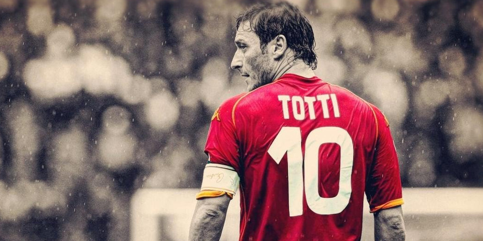 Terungkap, Dulu Madrid Sudah Sediakan Nomor 10 untuk Totti thumbnail